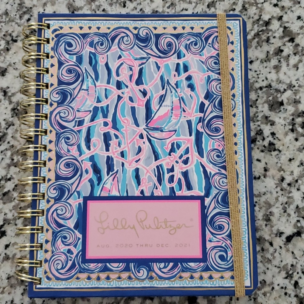 NEW! Lilly Pulitzer Planner 17 month Planner